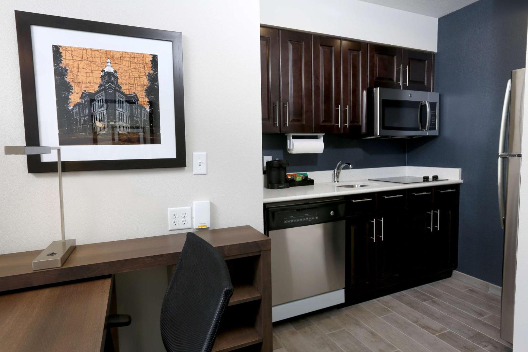 โฮมวูด สวีท บาย ฮิลตัน เวสต์ฟาร์โก แซนฟอร์ด เมดิคัลเซ็นเตอร์ Hotel ภายนอก รูปภาพ