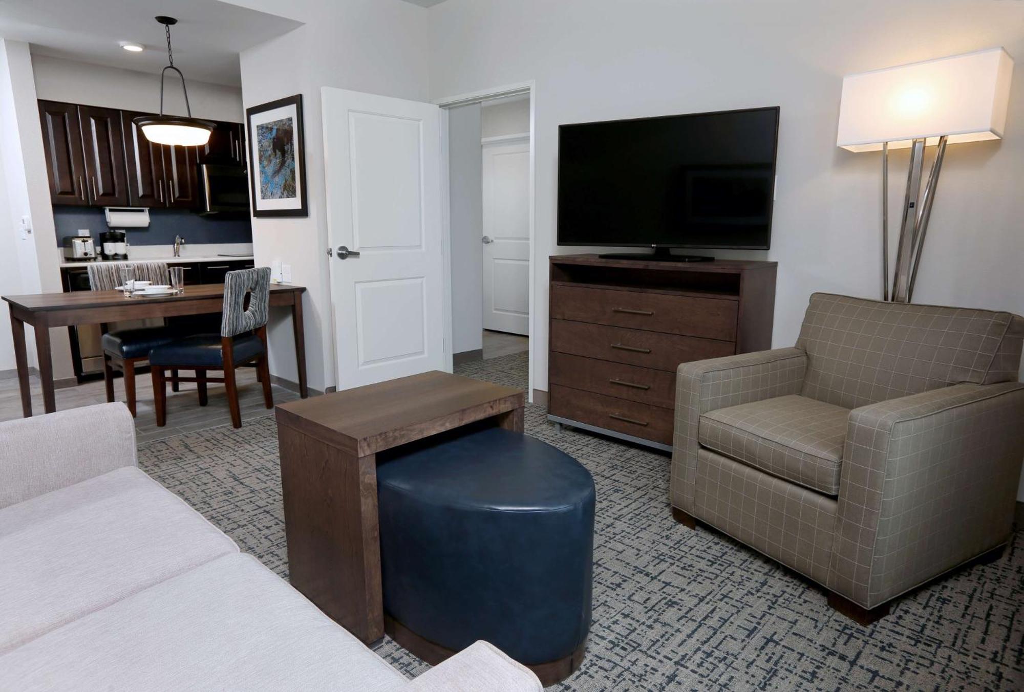โฮมวูด สวีท บาย ฮิลตัน เวสต์ฟาร์โก แซนฟอร์ด เมดิคัลเซ็นเตอร์ Hotel ภายนอก รูปภาพ