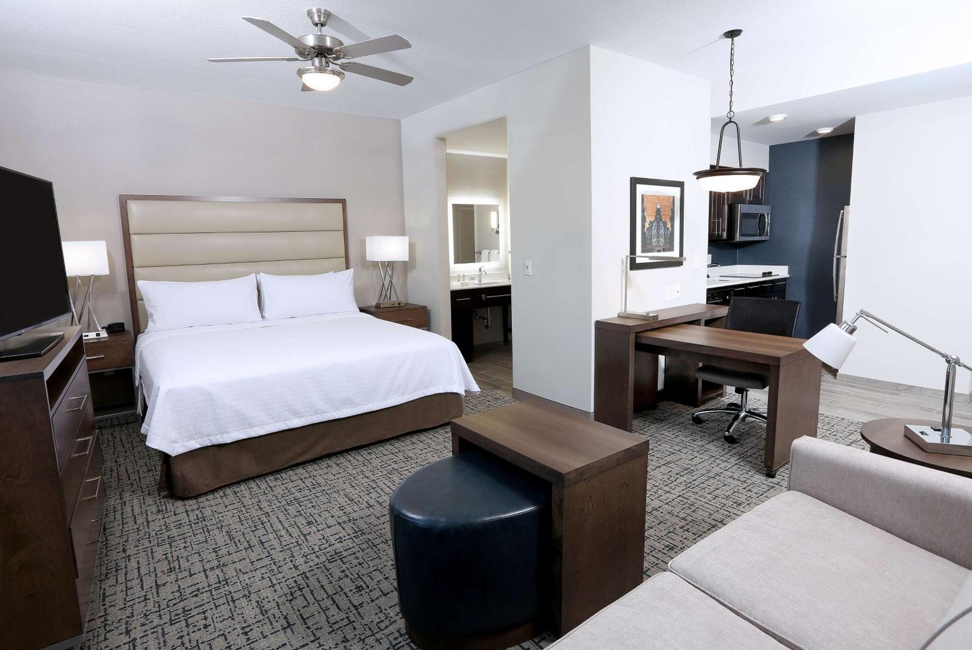โฮมวูด สวีท บาย ฮิลตัน เวสต์ฟาร์โก แซนฟอร์ด เมดิคัลเซ็นเตอร์ Hotel ภายนอก รูปภาพ