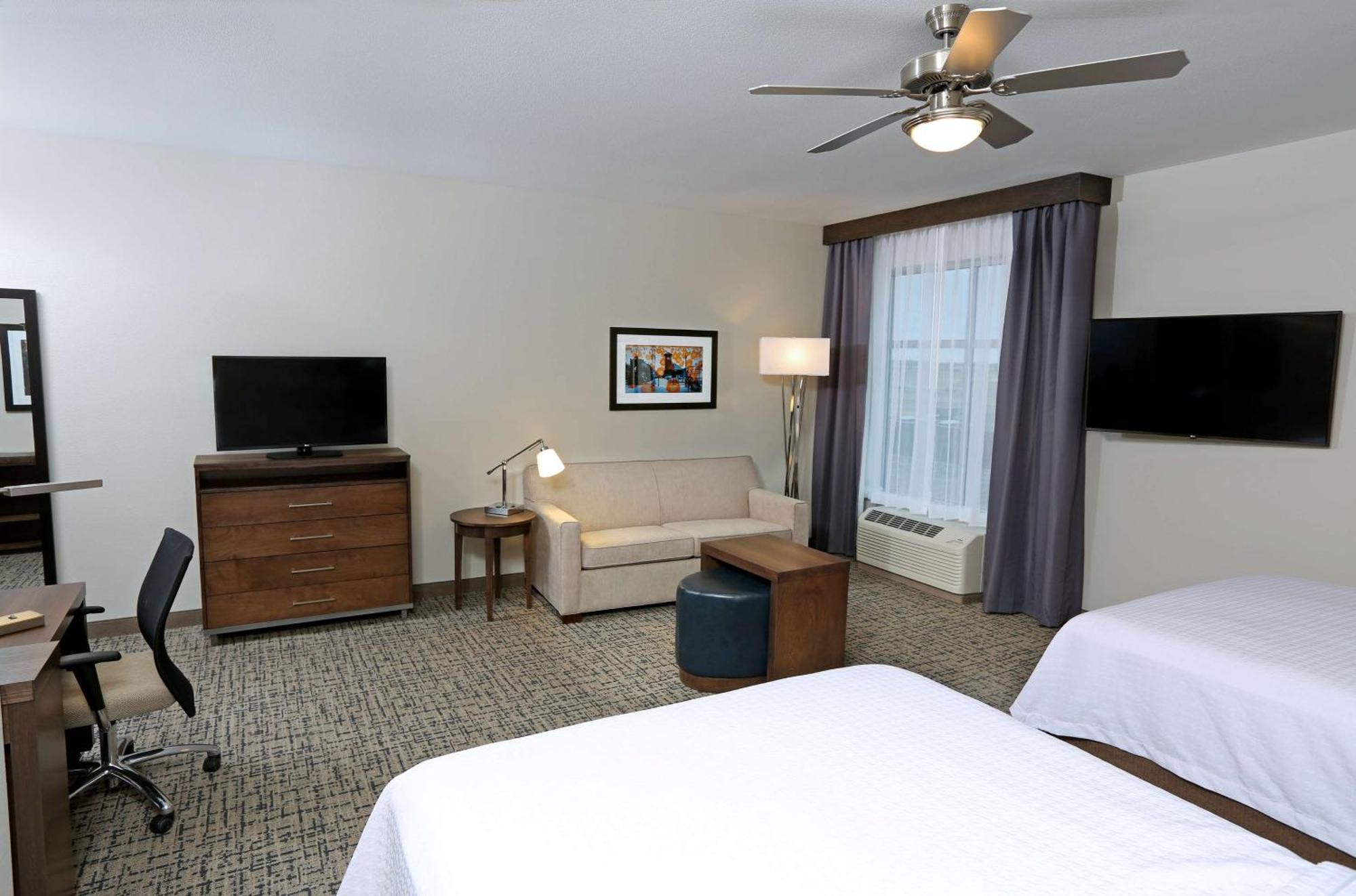 โฮมวูด สวีท บาย ฮิลตัน เวสต์ฟาร์โก แซนฟอร์ด เมดิคัลเซ็นเตอร์ Hotel ภายนอก รูปภาพ