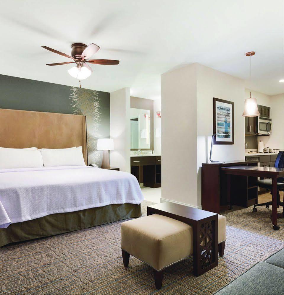 โฮมวูด สวีท บาย ฮิลตัน เวสต์ฟาร์โก แซนฟอร์ด เมดิคัลเซ็นเตอร์ Hotel ภายนอก รูปภาพ