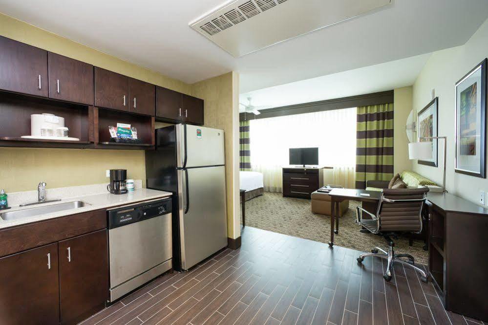 โฮมวูด สวีท บาย ฮิลตัน เวสต์ฟาร์โก แซนฟอร์ด เมดิคัลเซ็นเตอร์ Hotel ภายนอก รูปภาพ